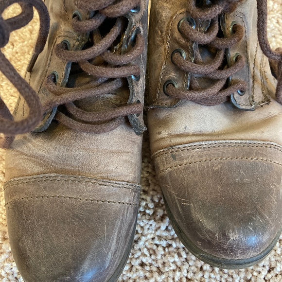 Brown boots - Picture 4 of 6